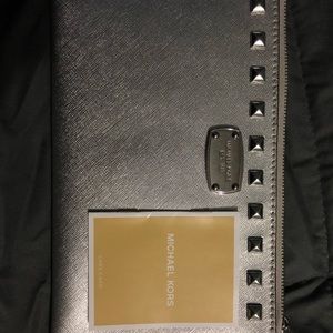 Micheal kors wristlet